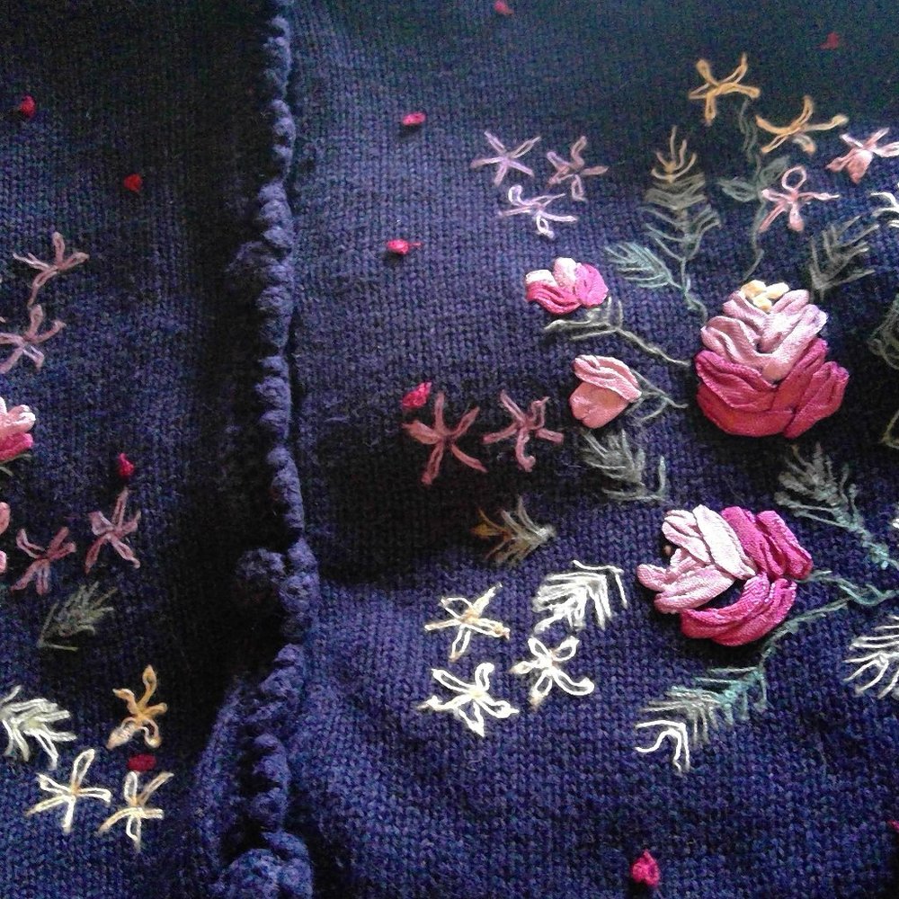Hand embroidered Susan Bristol floral cardigan - Picture 4 of 5